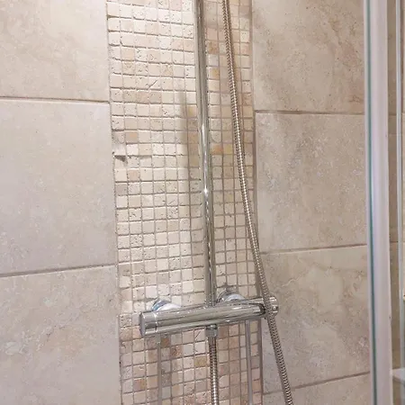 Appartement Cocon Confort Avec Parking Gratuit Nîmes