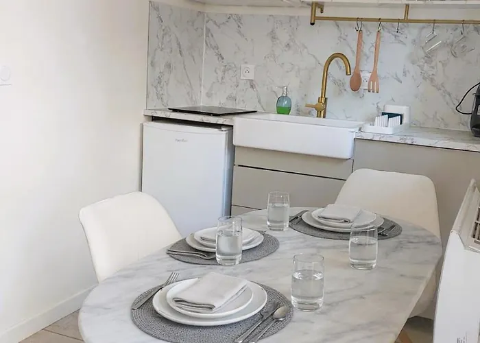 Votre Joli Cocon Avec Parking Gratuit Appartement *